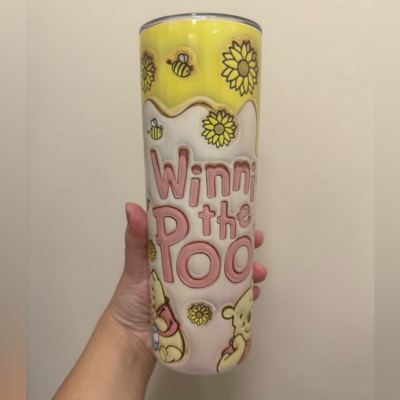 Winnie the Pooh Tumbler - Picture 2 of 3